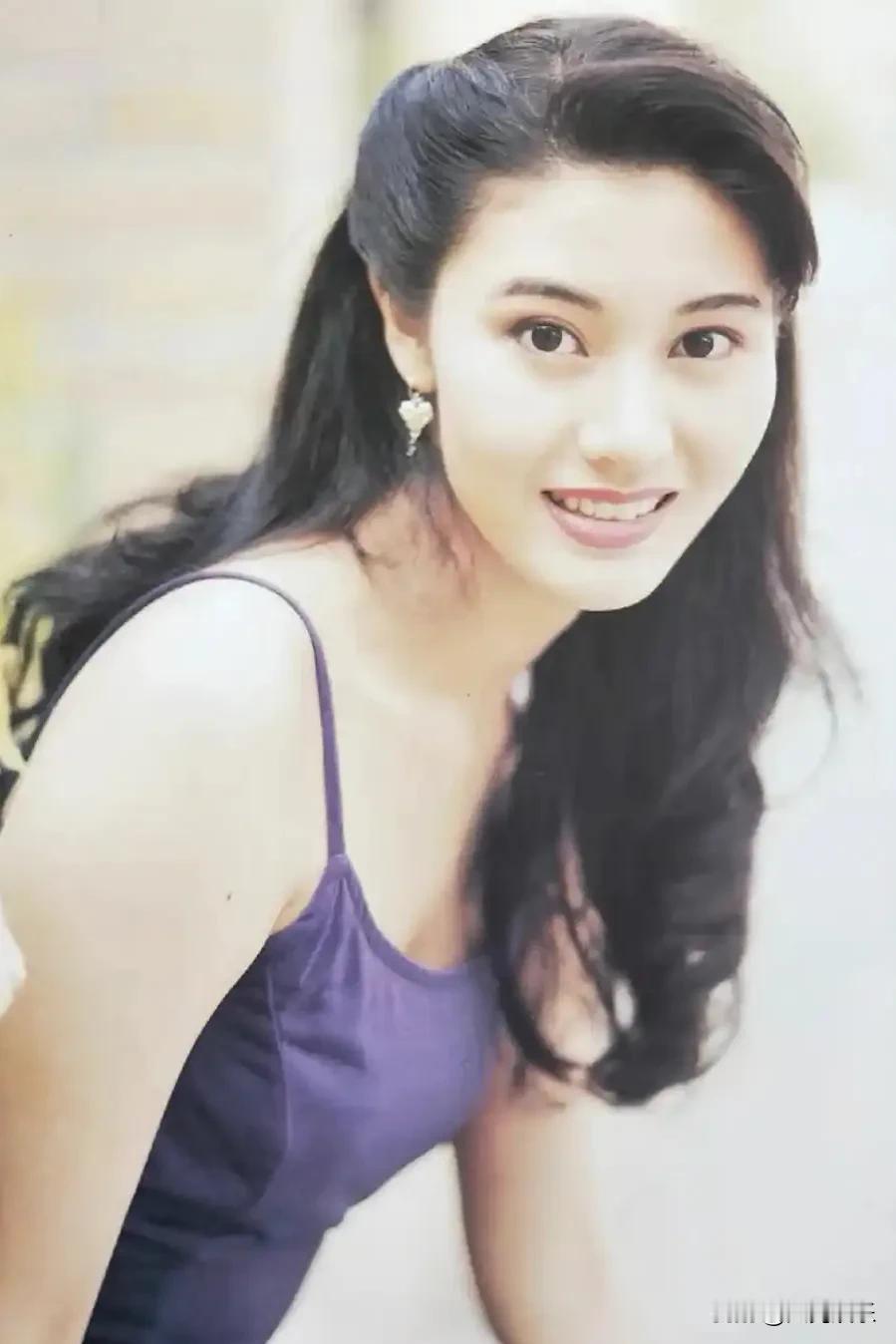 都说李嘉欣是富豪收割机，没想到王晶却说他从来不觉得李嘉欣漂亮，而且演技也欠佳。