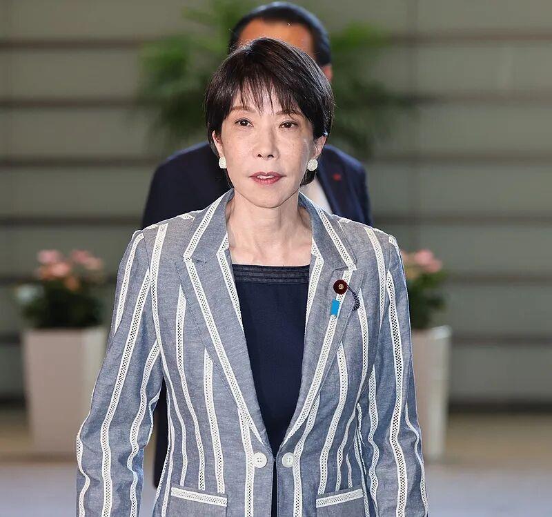 9月17日上午，高市早苗带着所有大臣，集体交了辞呈。不是出事，不是倒台。这是