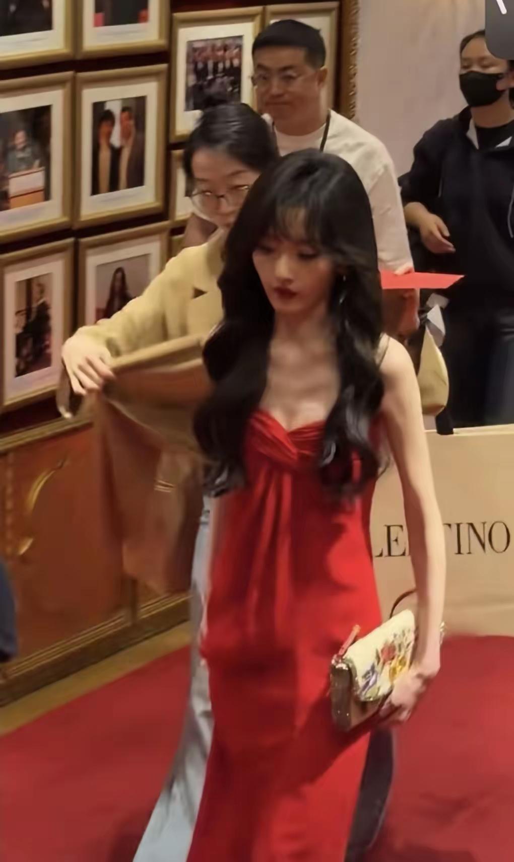 我要被吓晕了，这全身上下，哪有一点点肉啊！除了排骨，还是排骨！