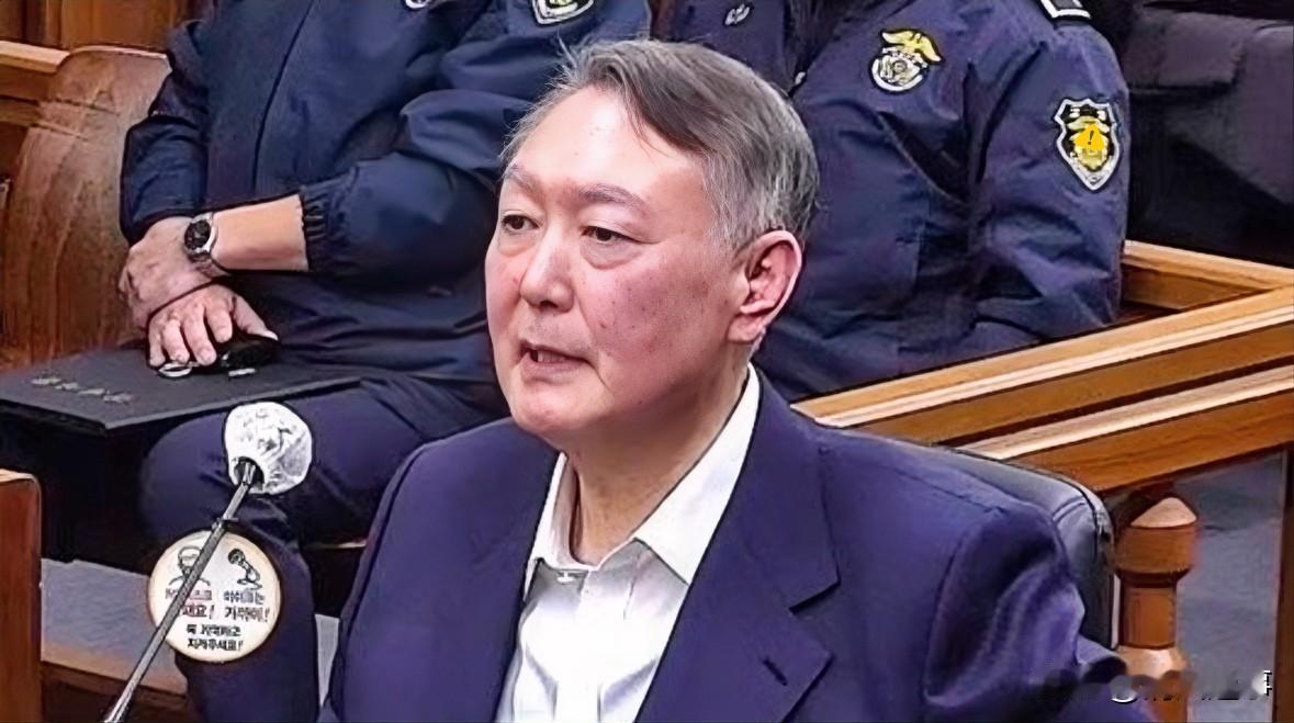 韩国这位前总统，真把自己当成了不知死活的“硬骨头”。1月16号刚判了5年，本