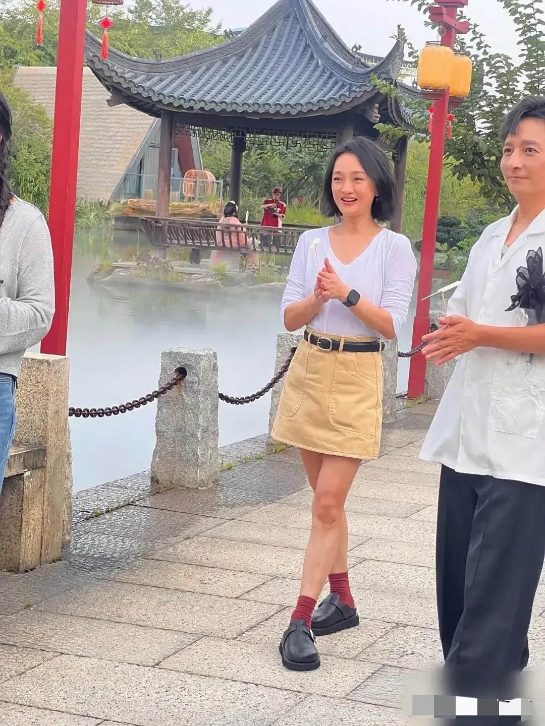 周迅我认识，旁边这位男士是谁？