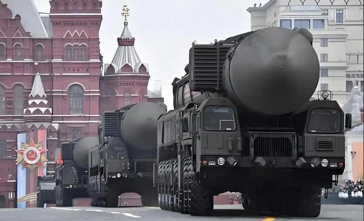 就目前情况而言，美国直接对古巴发动军事打击的可能性较低，还需等待合适时机。首先