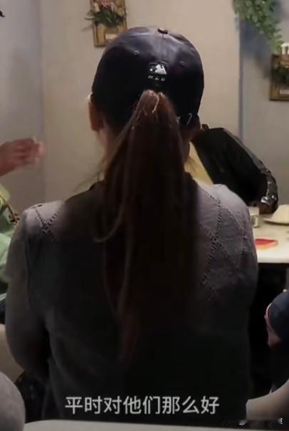 中国姑娘在埃及开中餐厅，结果遭员工集体罢工。她没有选择退让，硬刚到底，把这些员工