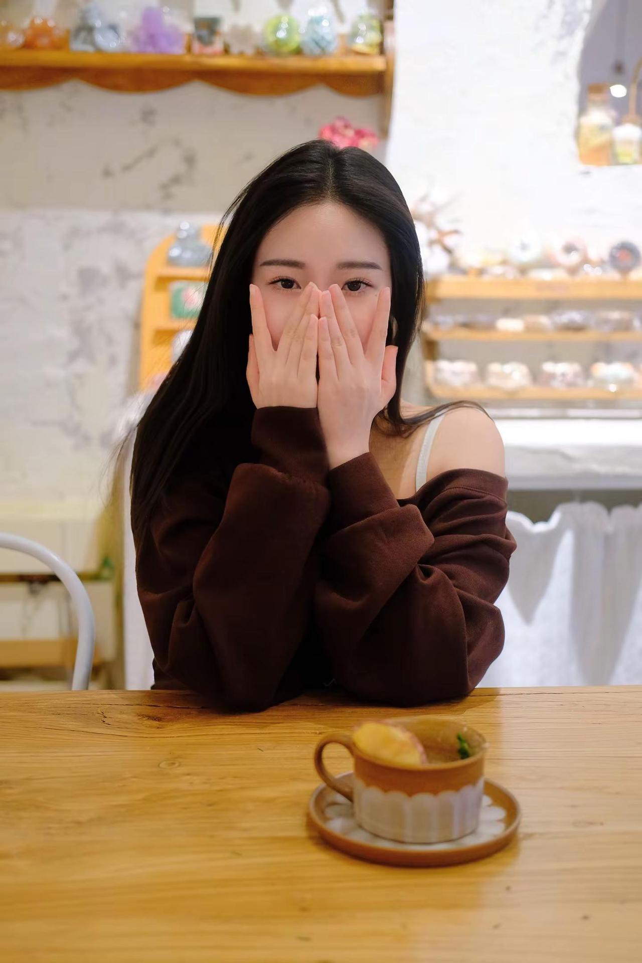 好久不见.打卡一个新look咖啡日常