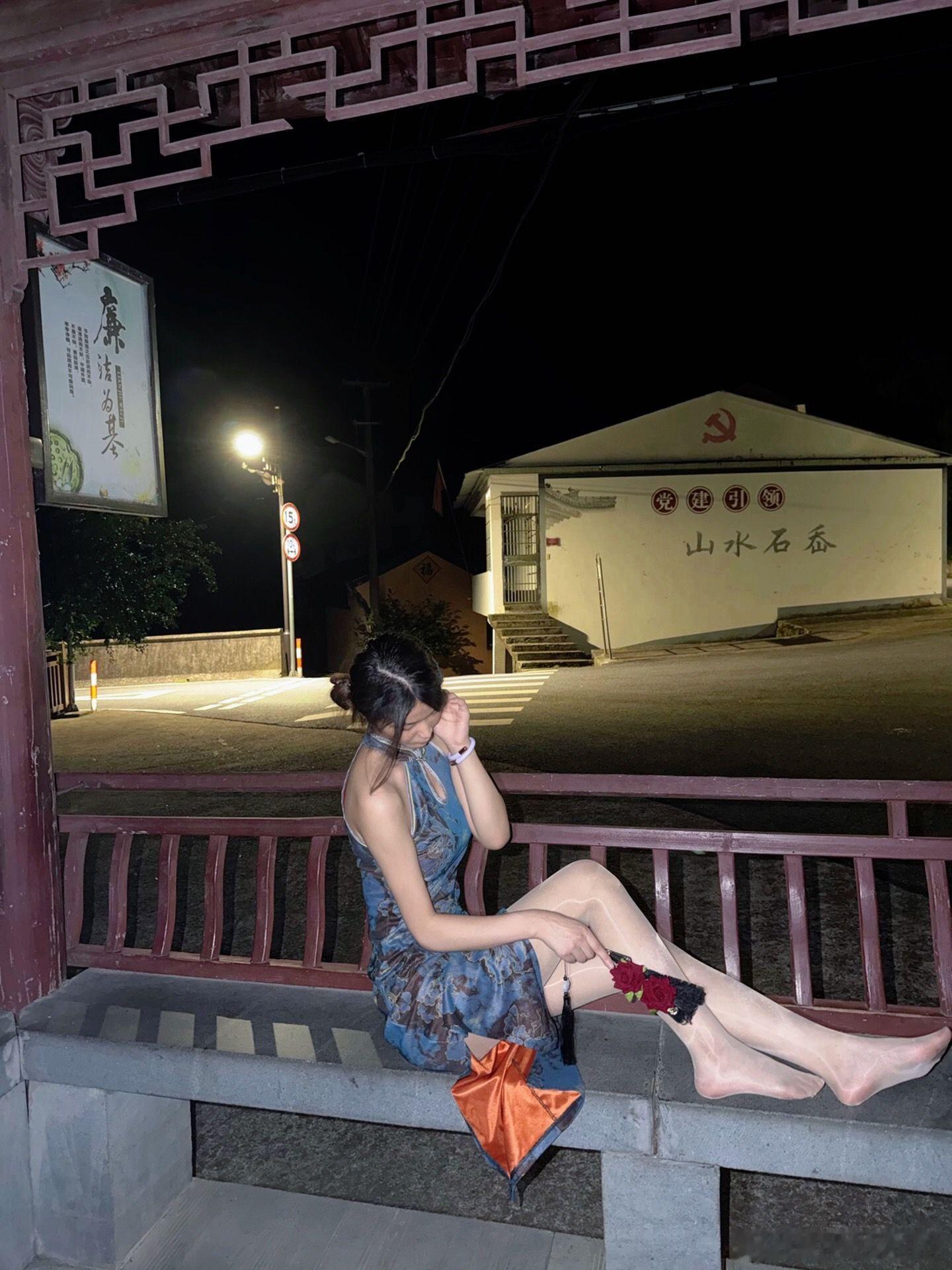天鹅绒足闪闪发光​​​