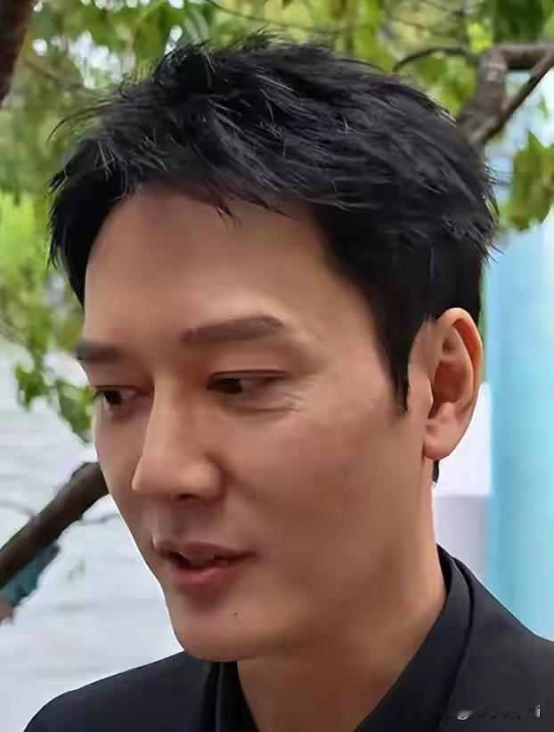 冯绍峰曾评价赵丽颖，说我觉得丽颖最大的特点就是那种纯真和灵动。那种透出来的那种，