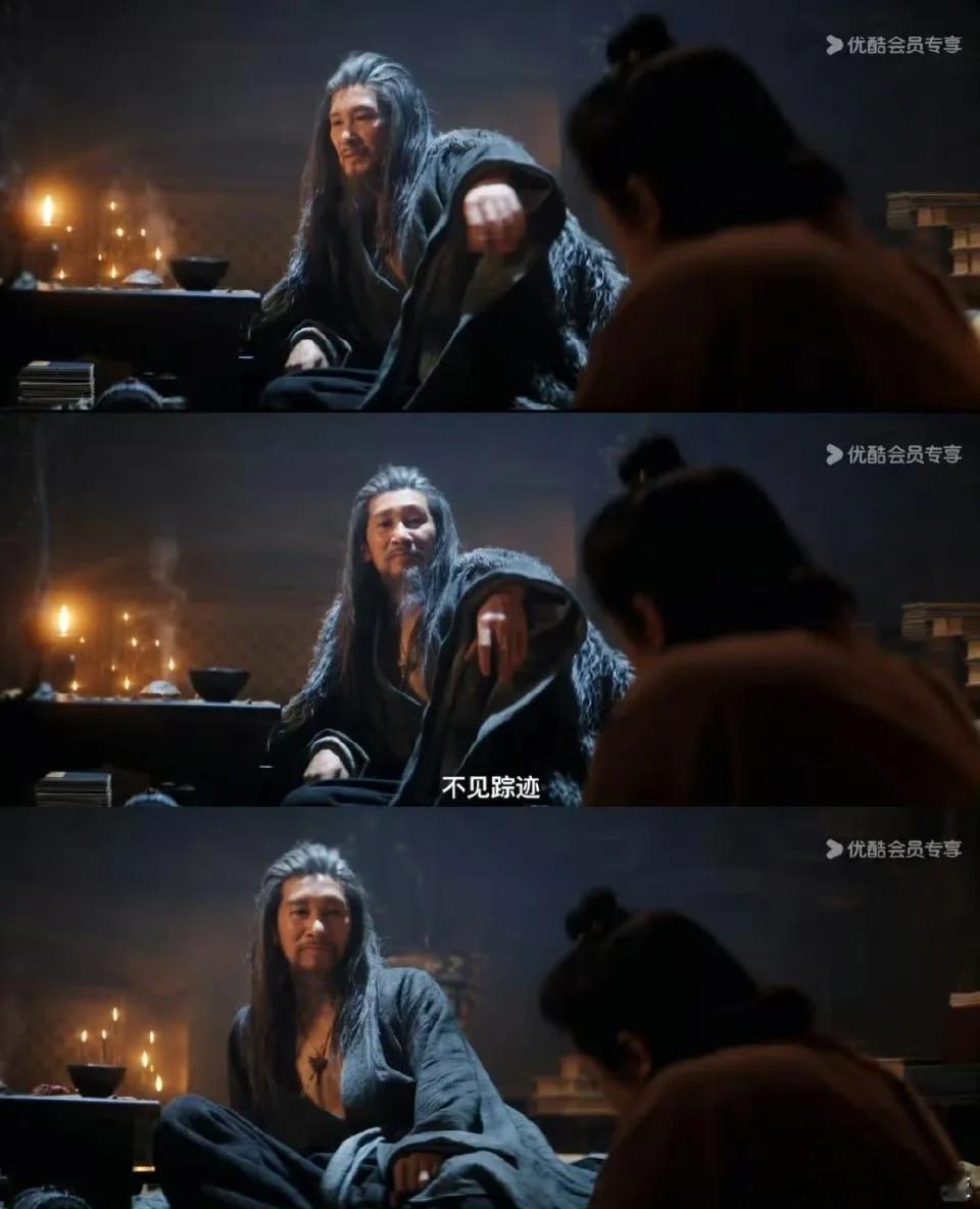 刘奕君私下摸了王劲松胸肌叔圈太会整活了！王劲松为角色每天练俯卧撑练出好身材，刘