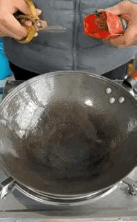 这像是巧克力爆米花吧。