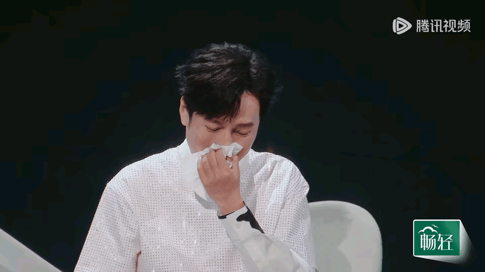 李维嘉，崩溃大哭！3月20日，李维嘉突然冲上了热搜，原因是他在节目中，崩溃大哭甚