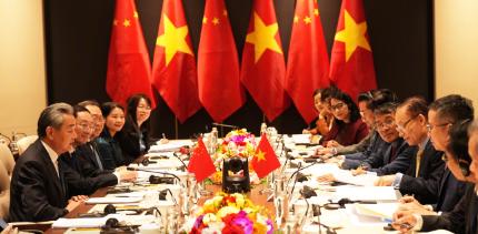 中国和越南谈妥了当地时间3月15日，中国外交部长王毅在河内会见了越共中央政治局