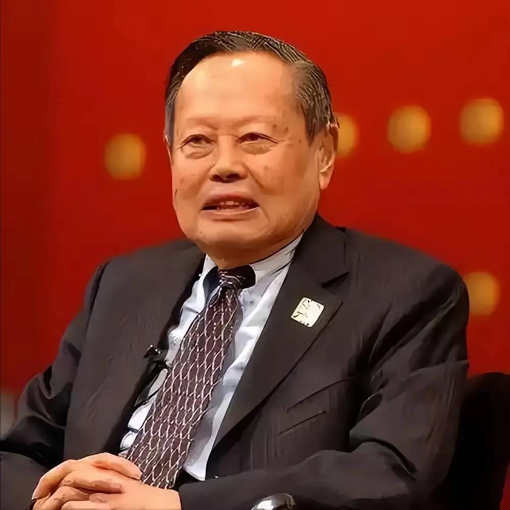杨老选八宝山作安息地，这事其实早有预兆，哪是图什么规格和荣誉，全因一份藏了一辈子
