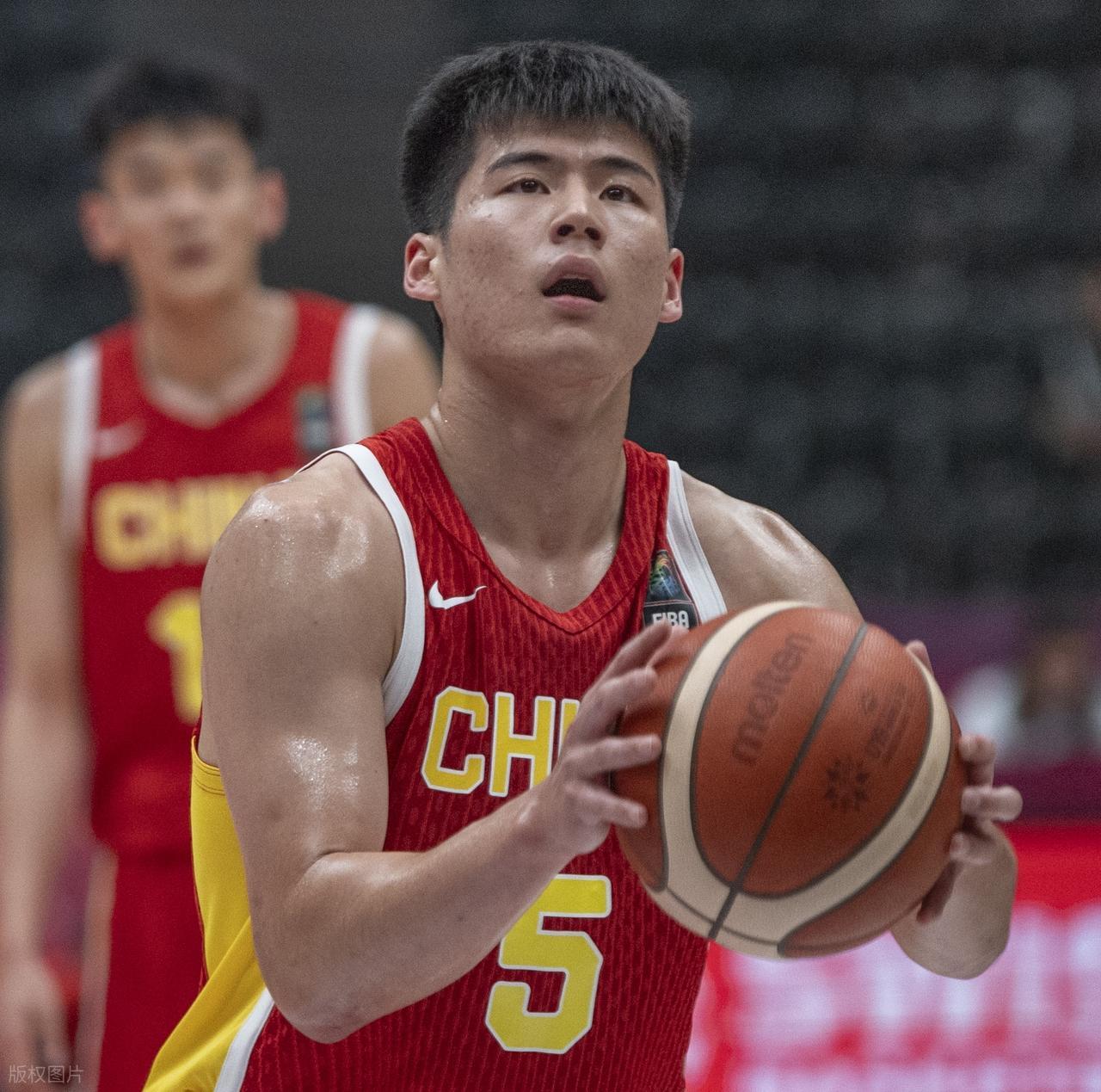 U19世界杯，中国队91-77战胜喀麦隆，陈家政全场12投9中，三分4中3，狂轰