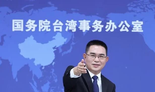她是马英九第二郑丽文这步棋，看似聪明实则拎不清，国台办的回应已经够客气了！说
