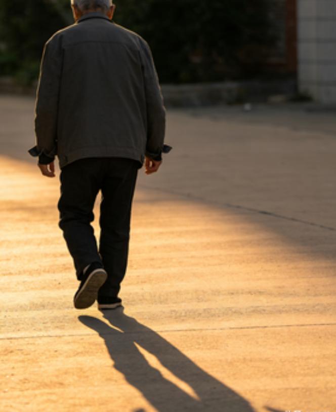 一位退休老人非常现实的忠告：如果你有退休金，还有三四十万存款，那听我一个建议：