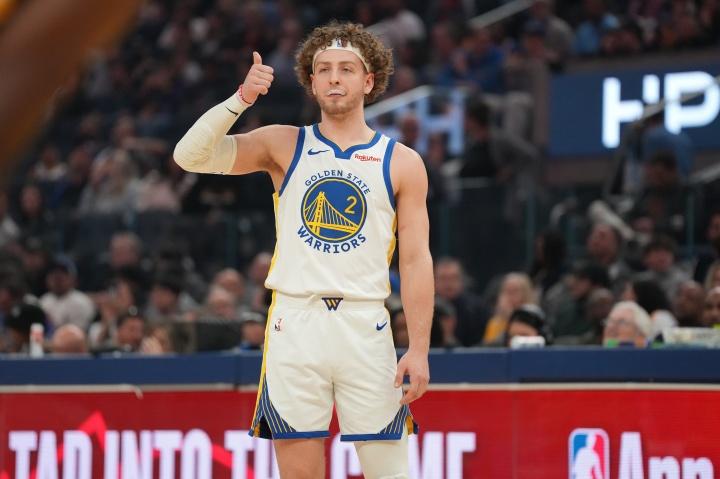 就在刚刚，NBA勇士队传来两条重磅的好消息：1、根据ESPN知名记者Sham