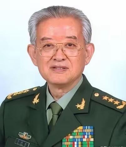 16岁啊！放在今天还是个半大孩子，还在校园里追着课间的阳光跑，还会为了一点小事和