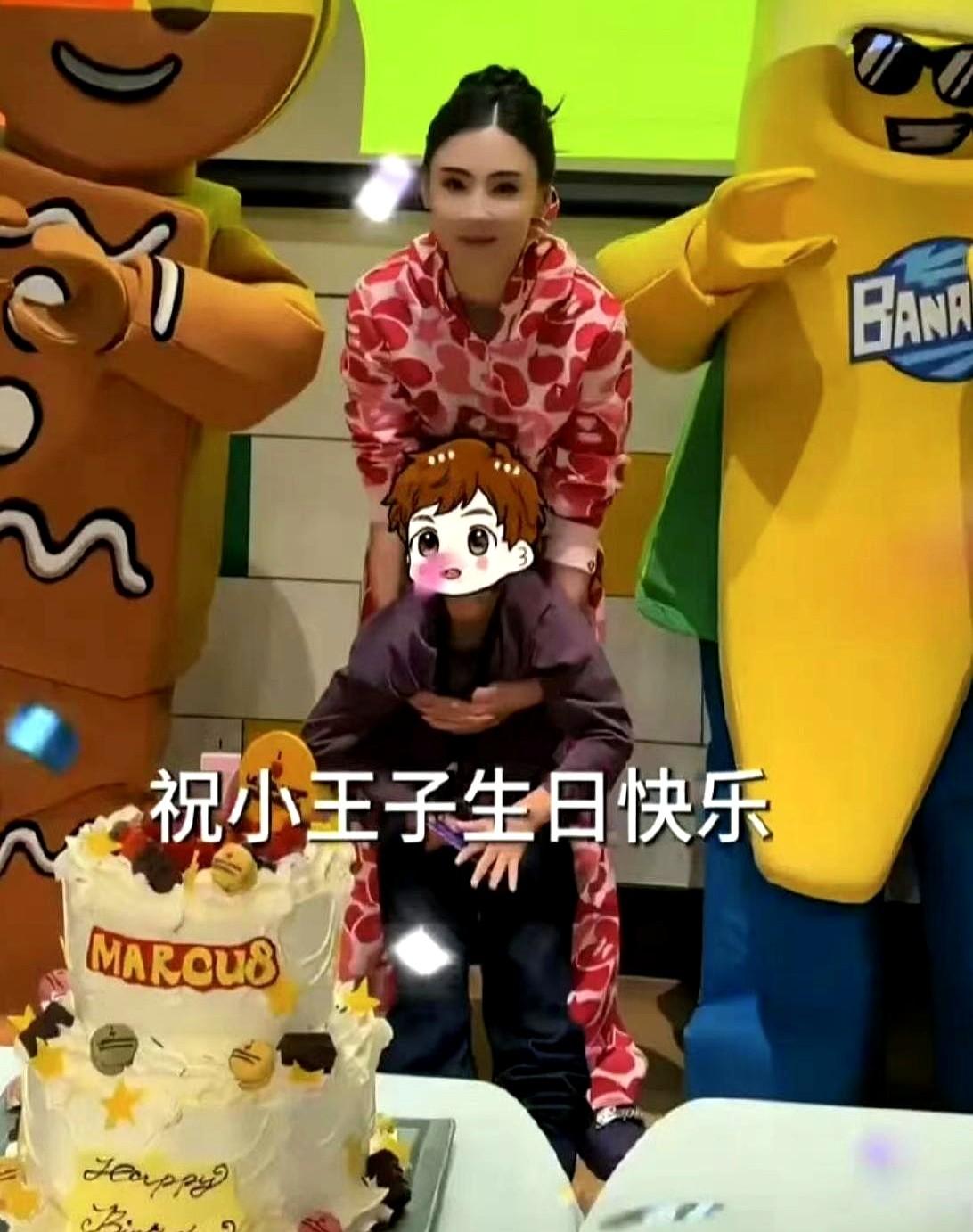 我去！张柏芝小儿子都7岁了？！现在网上吵翻了——有人说Marcus和她合切蛋