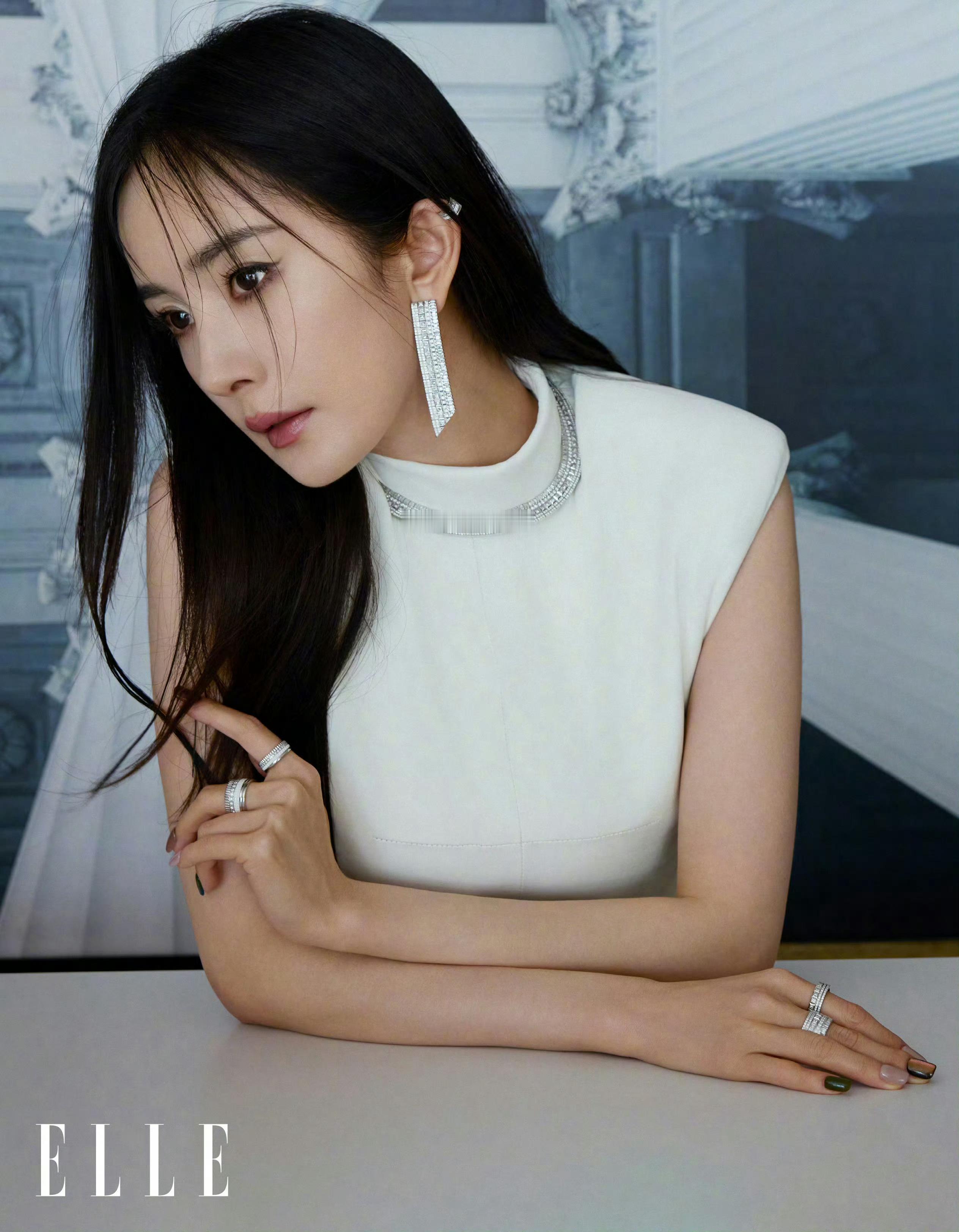 杨幂✘ELLE封面大片