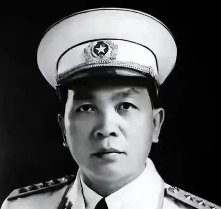 1976年，越南驻华大使阮仲永预感不祥，曾跪求武元甲别做世界第三美梦，称解放军火