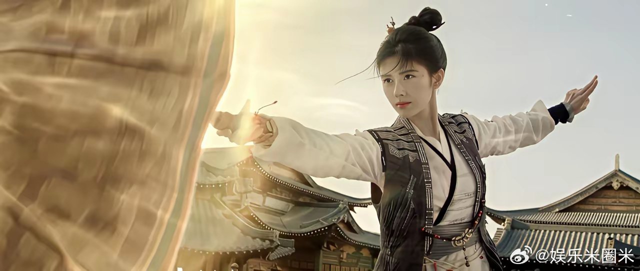 内娱终于出了一个可怕的演员，鞠婧祎。不是说她的身高，而是她非常适合古装造型。《千