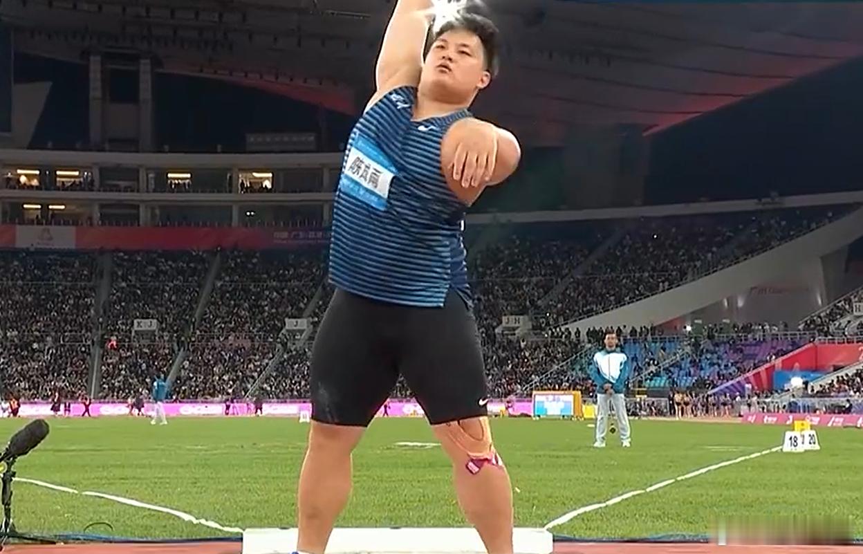 中国年轻力量准备实现弱项崛起！陈成雨夺全运男子铅球冠军险破纪录前三名反复突破