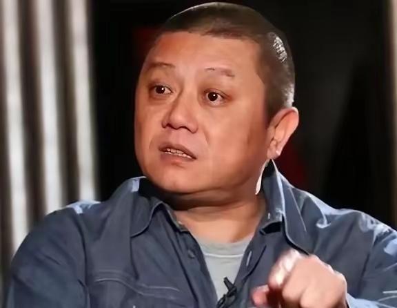 突然发现统一台湾省的建议，王朔的思路太妙了！他曾说，统一台湾不需要打仗，先宣布台