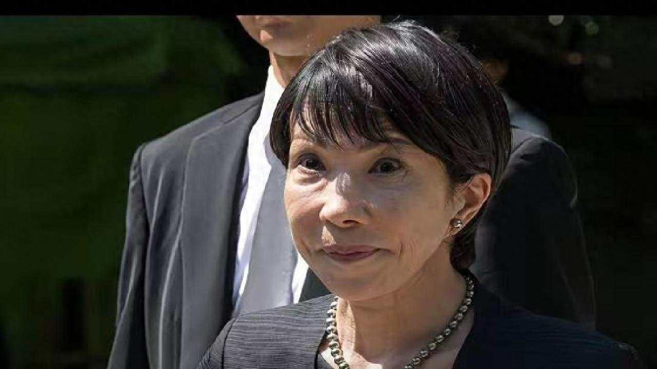 中方为清算铺路，高市面临“三连击”，新加坡求中国“放一马”。 11月7日，高