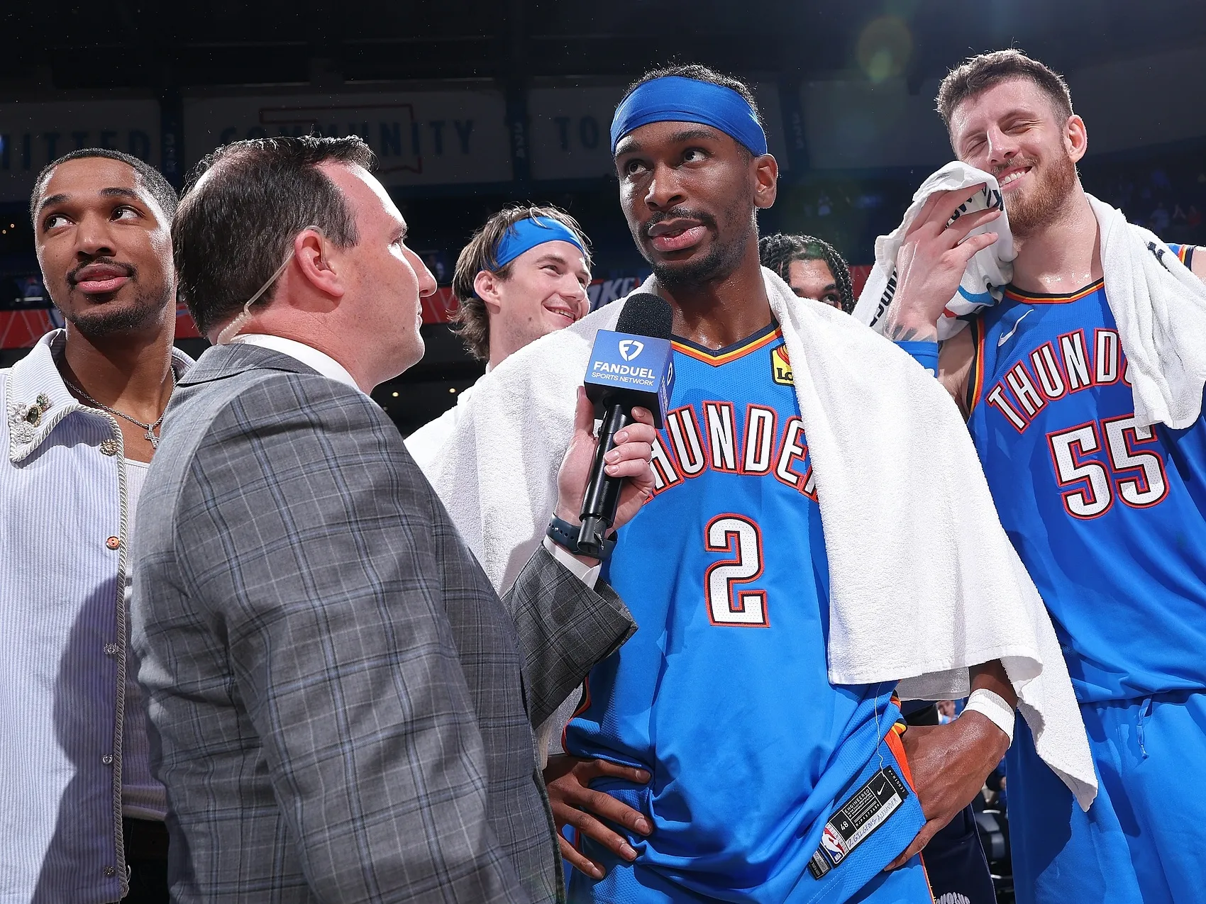 三年之后，NBA西部的五大巨头球队：第一巨头：雷霆主要核心球员：①谢依-吉