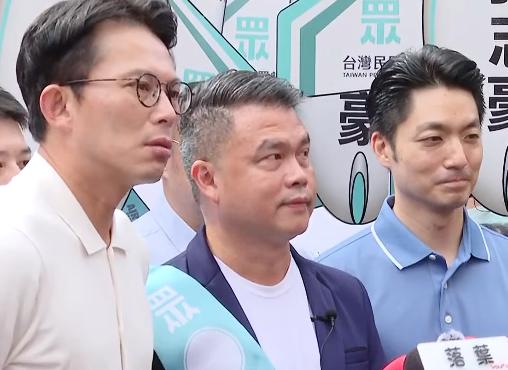 蒋万安的野心确实不小啊，就在9月12日，蒋万安不顾国民党台北市党部在8月份定下的