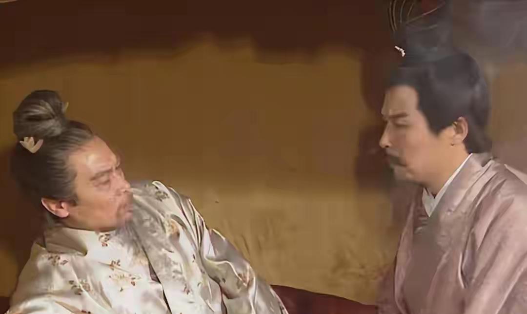 三国演义中的刘备文武双全，为人仁义，且先后拥有诸葛亮，庞统这样的旷世奇才，兼有关