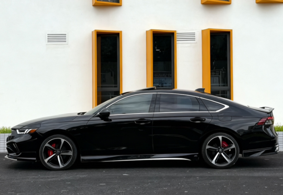 11代半雅阁颜值已经巅峰了，个人觉得是最帅一代，用料相对于十代来说提升很多，尤其