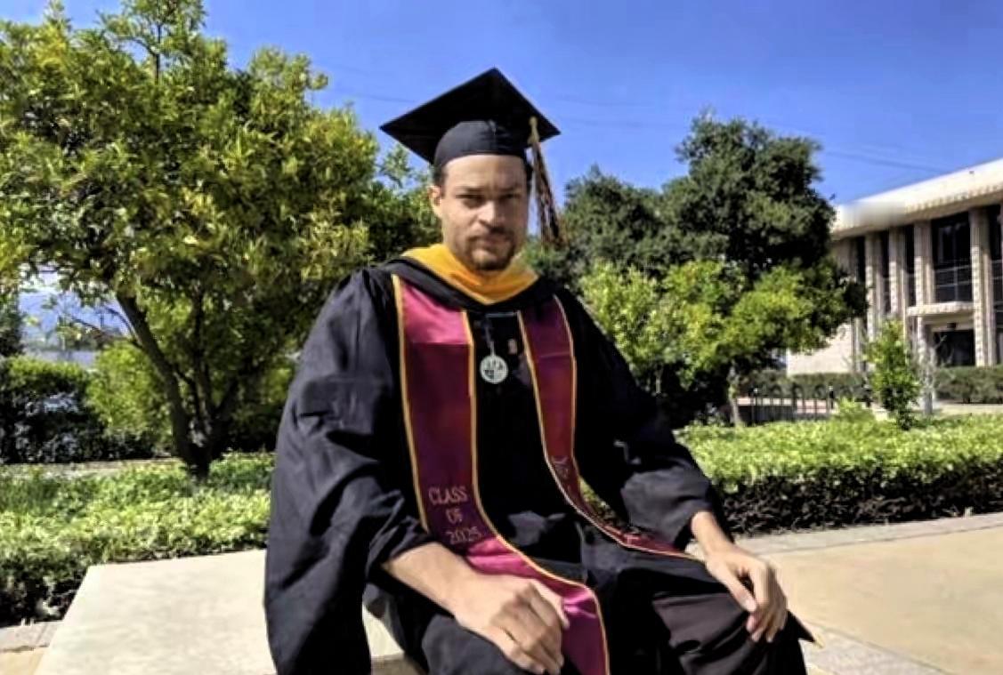 白宫晚宴枪手身份持续披露，科尔·托马斯·艾伦，1995年4月11日出生，现年31