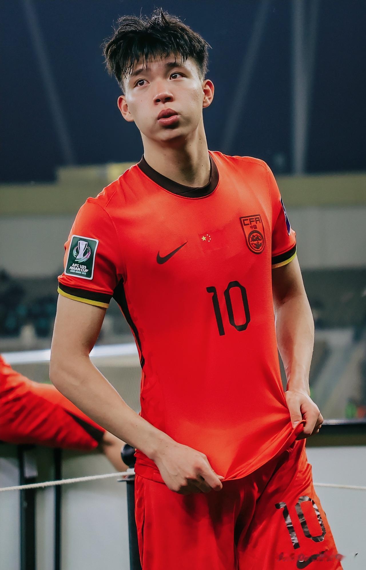 不仅大家没有想到，估计就连浙江球迷都没有想到，王钰栋之所以没有留洋，是因为