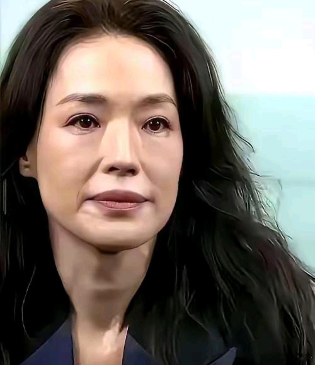 舒淇，居然也求子九年。外界都以为她丁克，她却在郑裕玲的节目上全说了。40岁到49