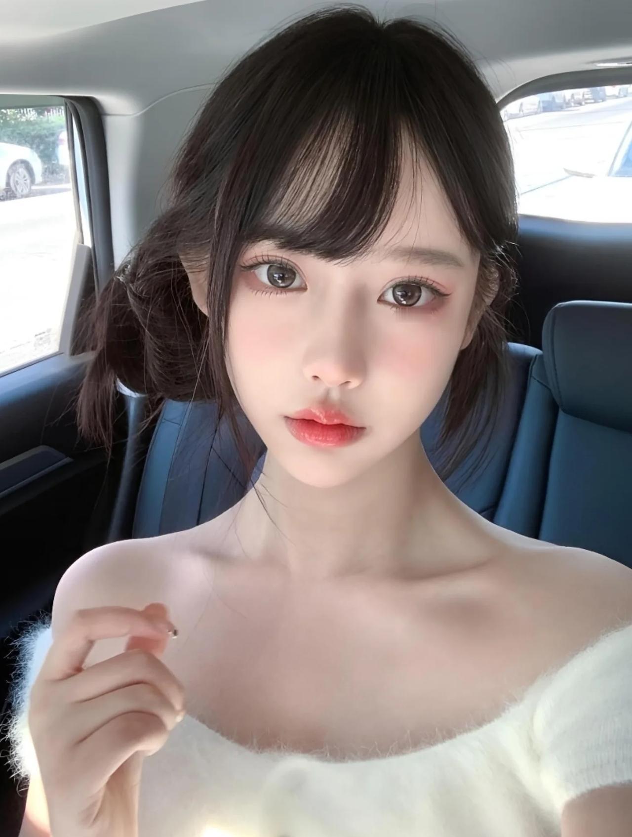 车内自拍，元气少女，甜美可爱，阳光明媚的一天🌞💖如何穿搭会具有少女软妹感