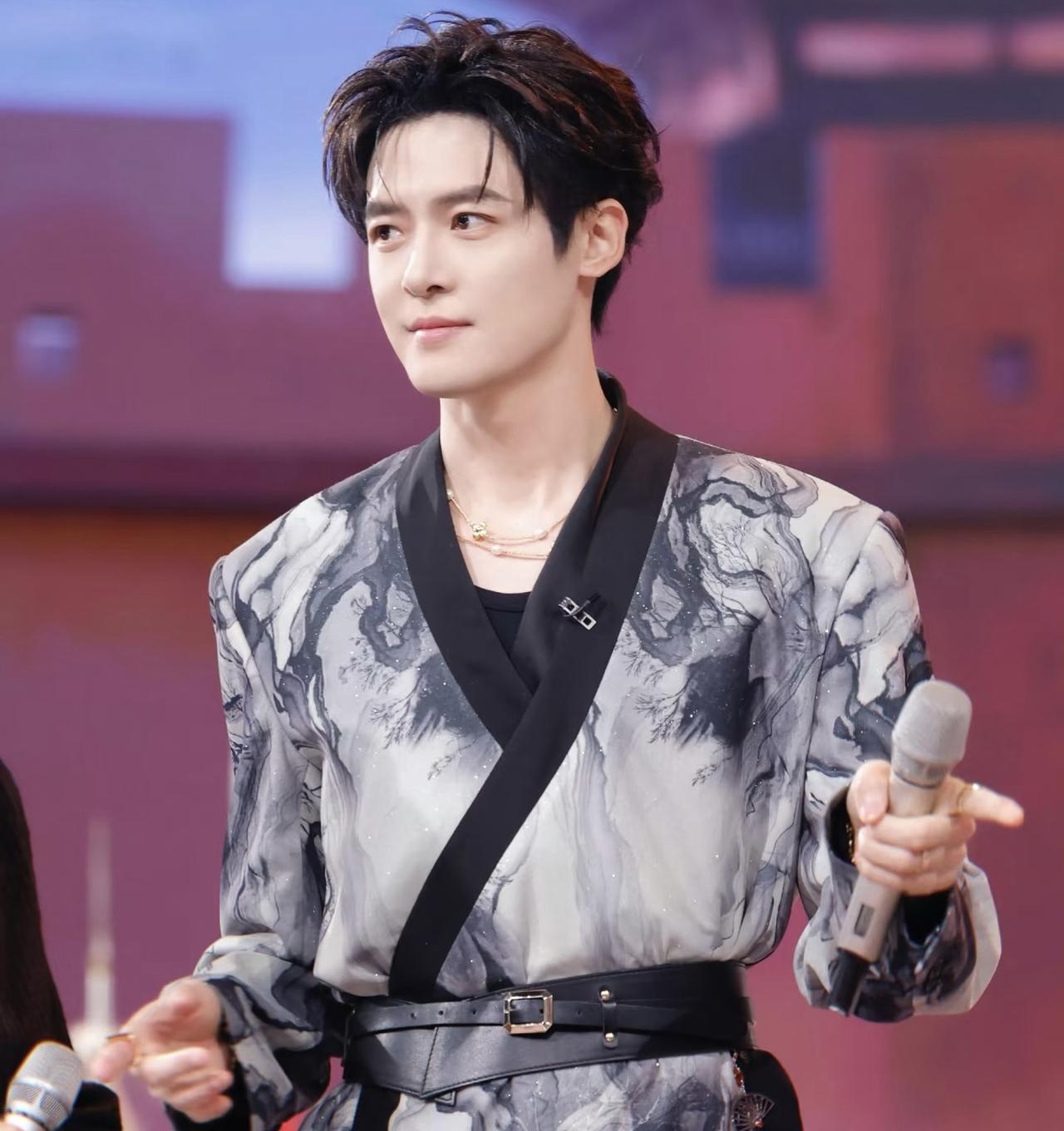 终于知道为什么付辛博长得那么帅演技又好，却一直不火，原因很简单，不是因为