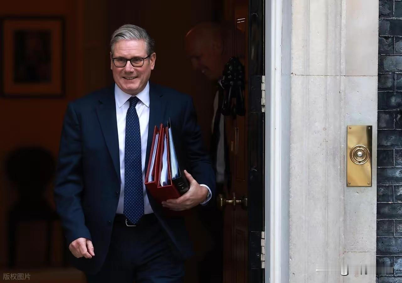 斯塔默还没登上访华飞机中方打出王炸英媒炒作斯塔默2026年1月底访华、中方否