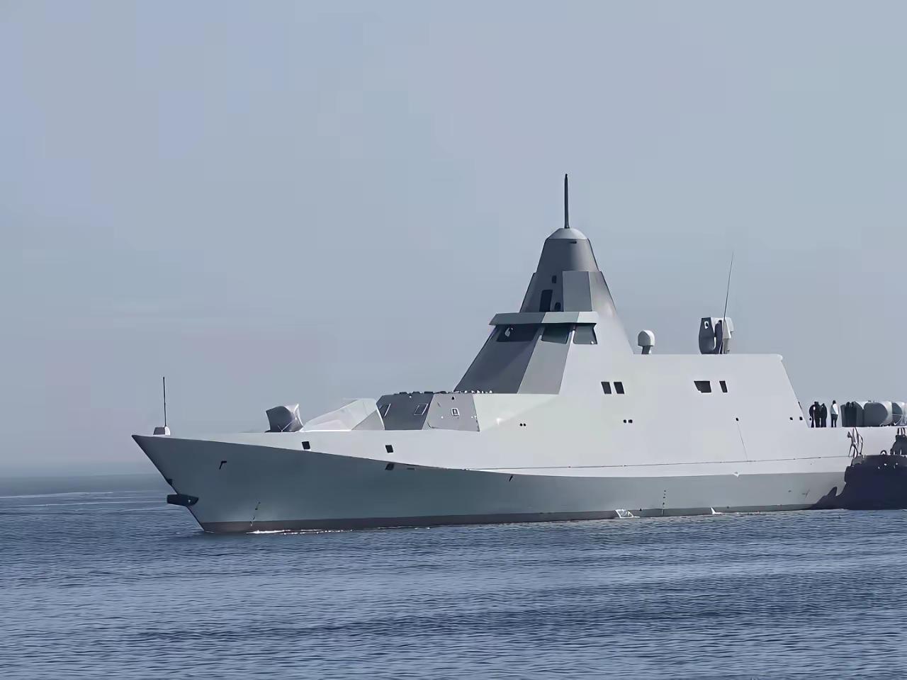 新型试验舰忙个不停