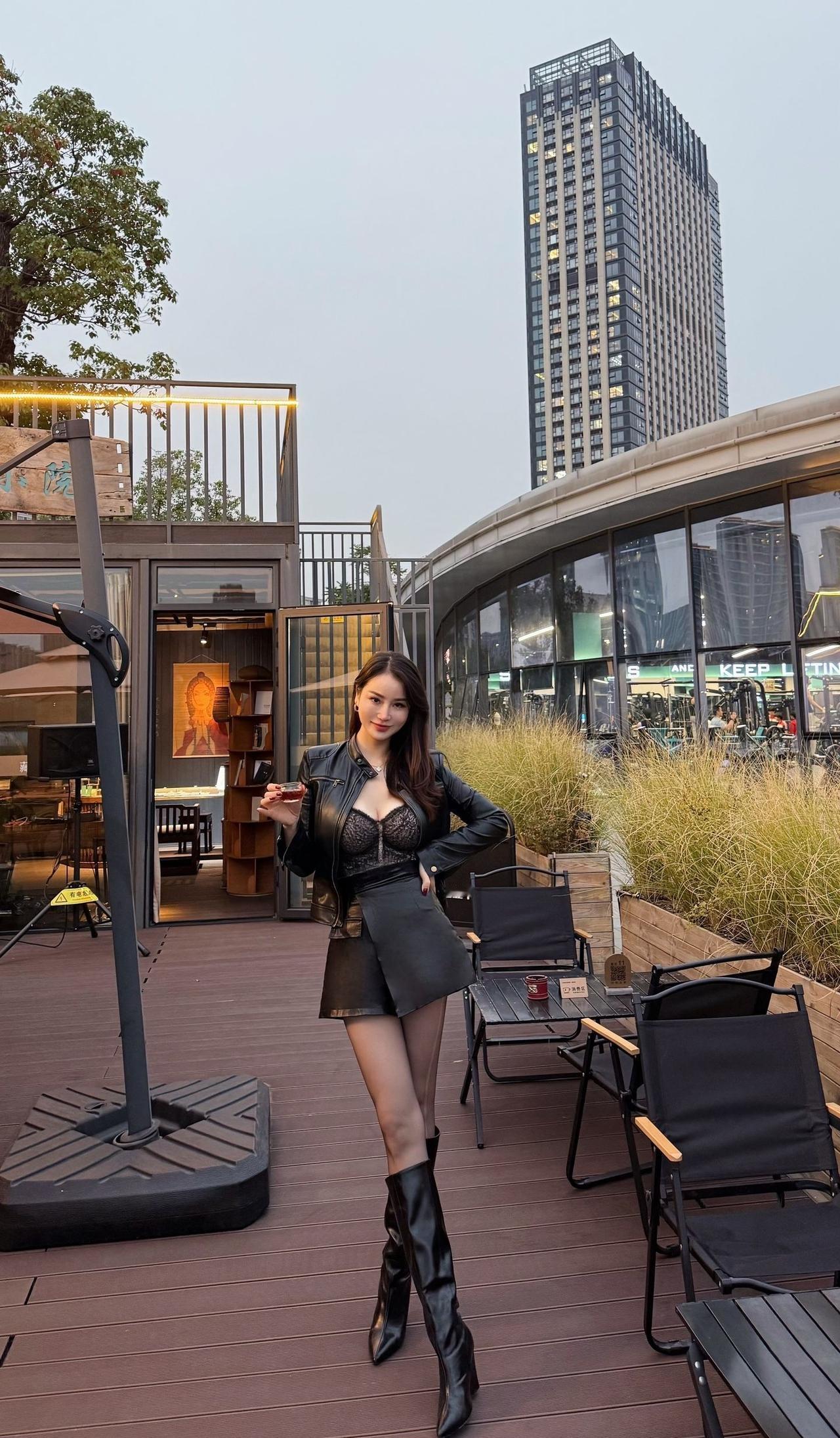 都市绿洲，静享午后时光🌿🍂