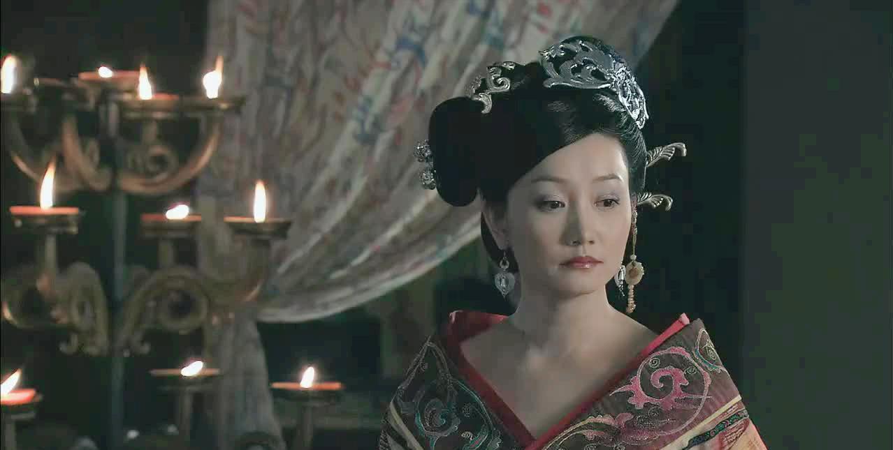 公元前180年，吕后亲妹妹吕媭，被陈平用竹板活活打死。弥留之际，吕媭怒斥道：“我