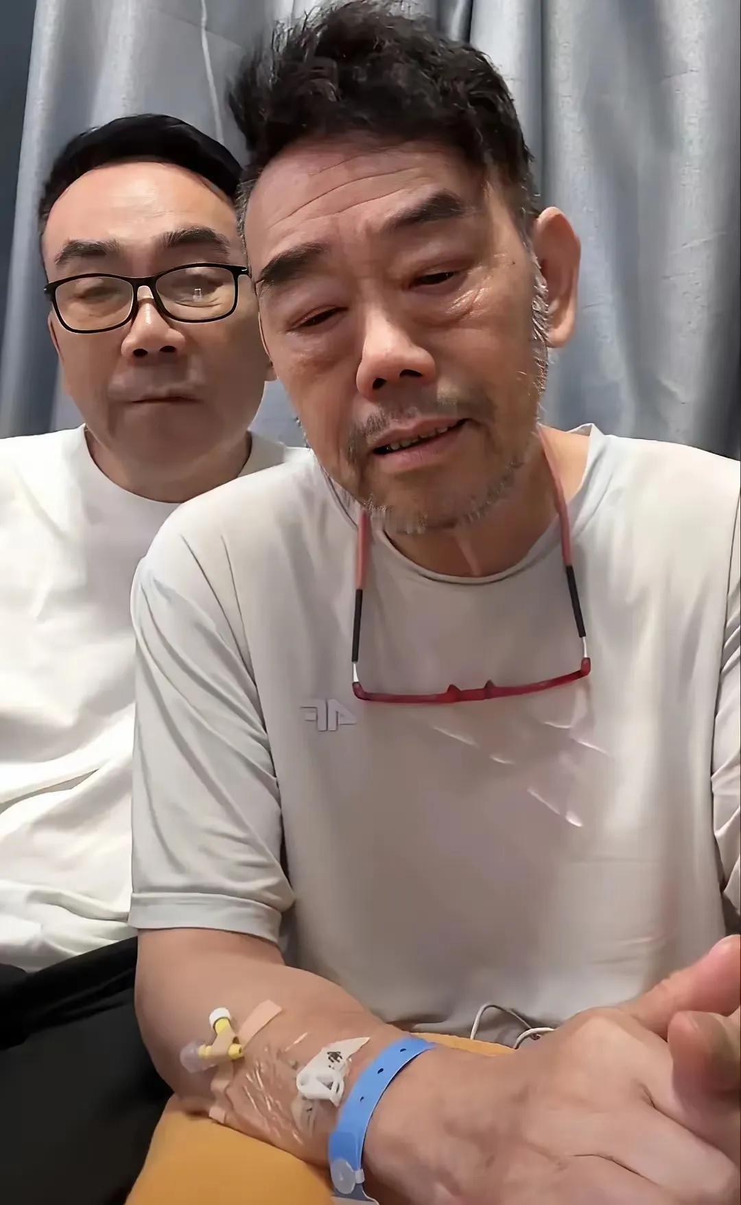 我不知道天津那边是什么风俗习惯我们安徽这边上边老人了孝子在一个月里都不能剃头