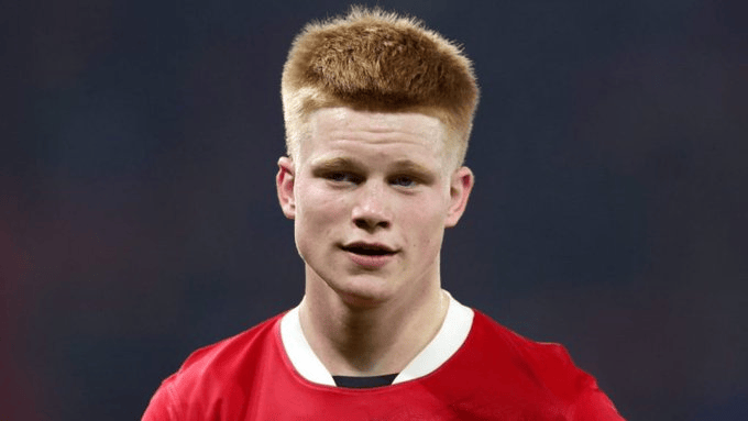 切尔西接触荷兰19岁中场斯密特, 准备和纽卡等球队展开争夺