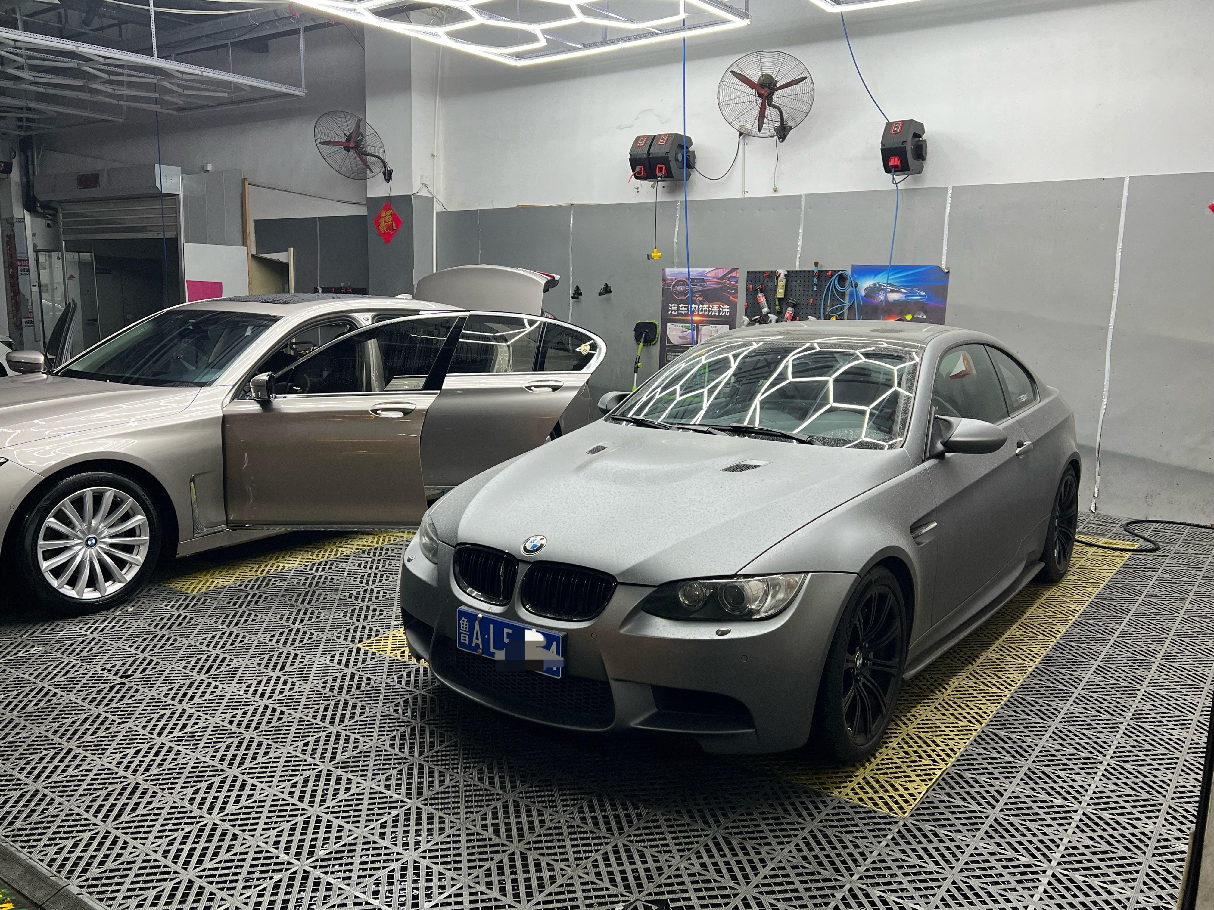 咋样，灰色还是耐脏吧图一是不是看不出来那么脏天津