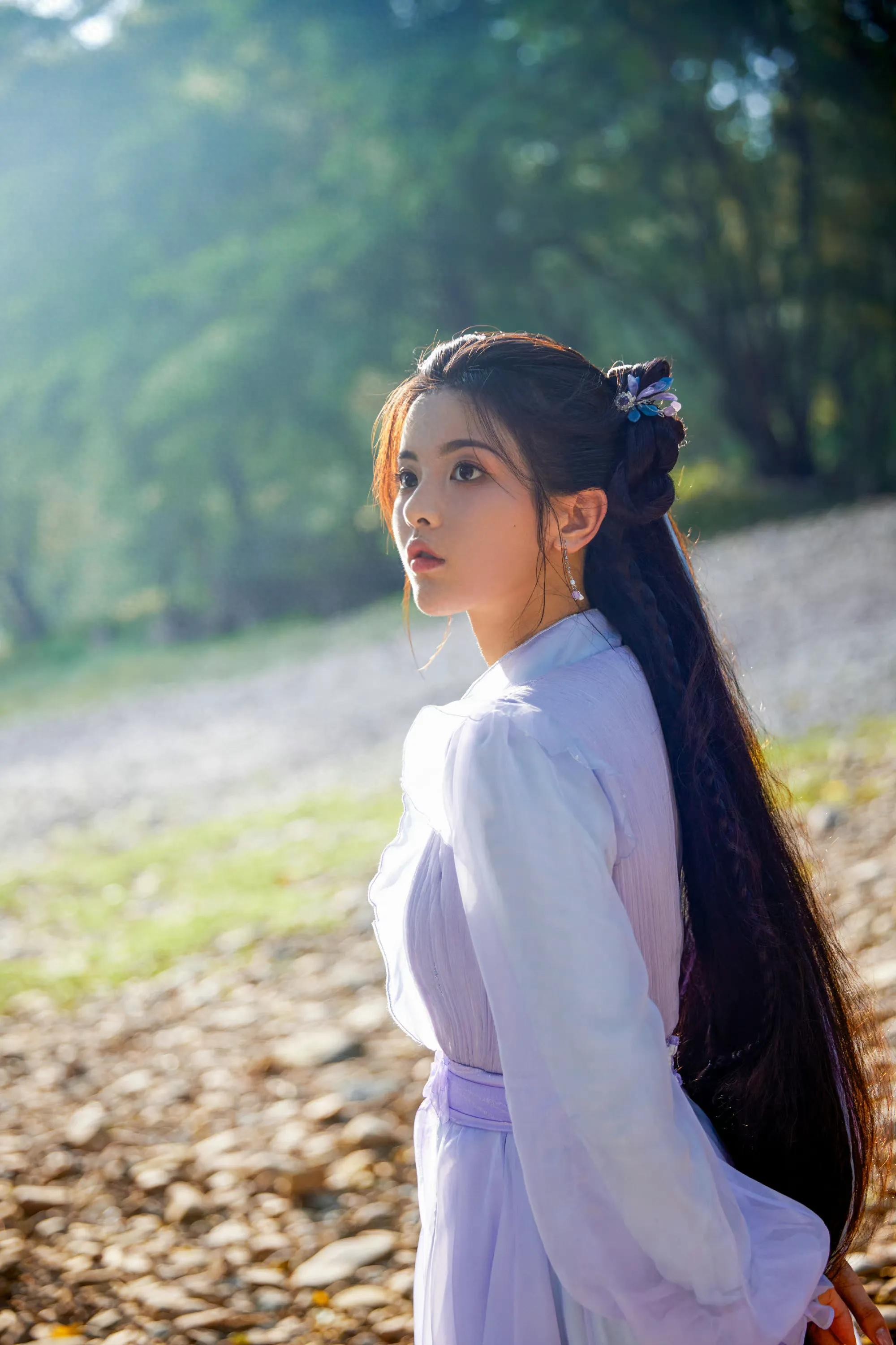 杨超越写真合集珍藏：青春少女、艳丽容颜