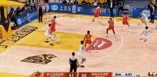 深圳马可波罗球星贺希宁真是太匪夷所思了！在今天深圳马可波罗客场挑战浙江浙商证券的
