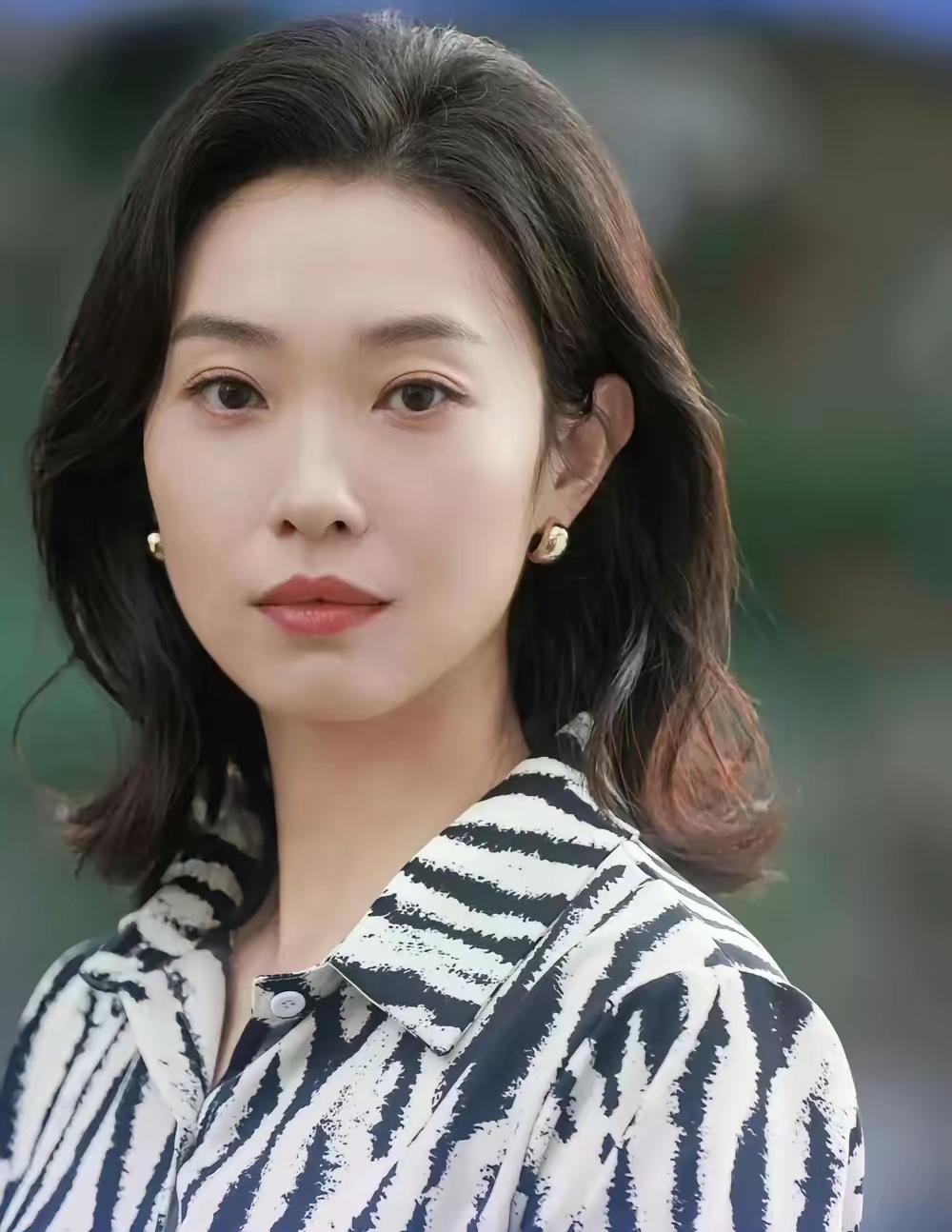 大家发现没有，王佳佳身上有个玄学，就是只要她演的电视剧，不管演的是主角还是配角，