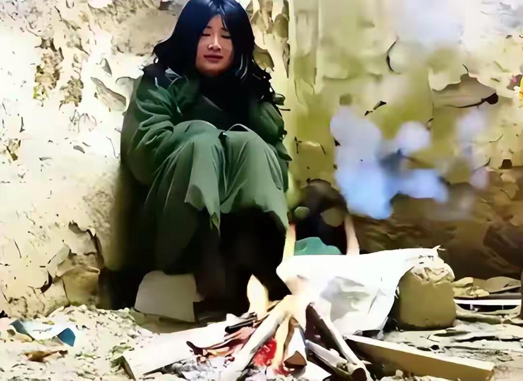 23岁饿死家中：“中国第一懒人”杨锁的悲剧，撕开千万家庭的致命误区“脚不沾