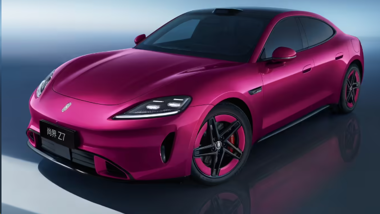 保时捷也是忍无可忍了，自己大几十万的车，现在被模仿后，居然卖得比自己好很多，而保