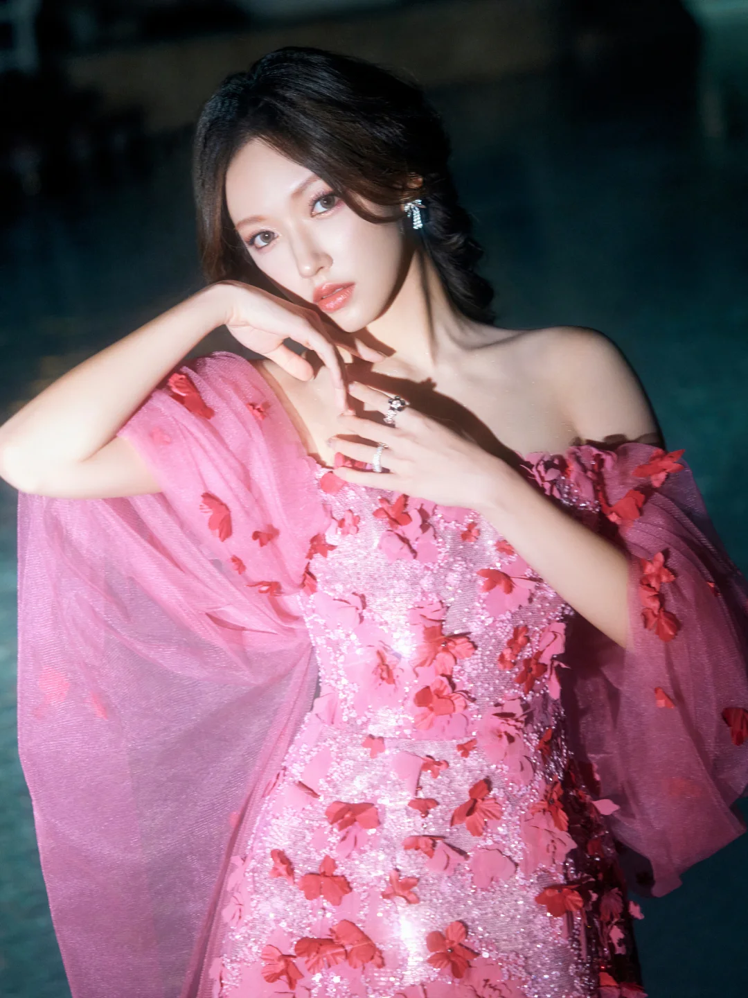 程潇玫瑰轻纱礼裙：花之仙子，粉粉嫩嫩烂漫唯美。
