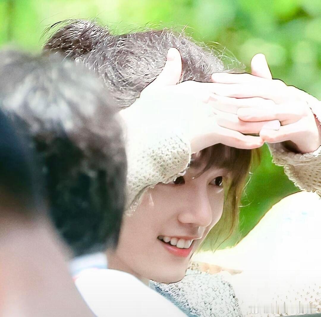 肖战丸子头的正确打开方式